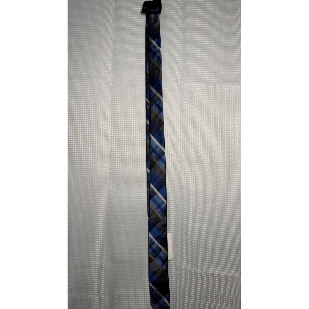 Van Heusen Slim Tie Navy Blue Plaid Mens Necktie - Picture 3 of 4